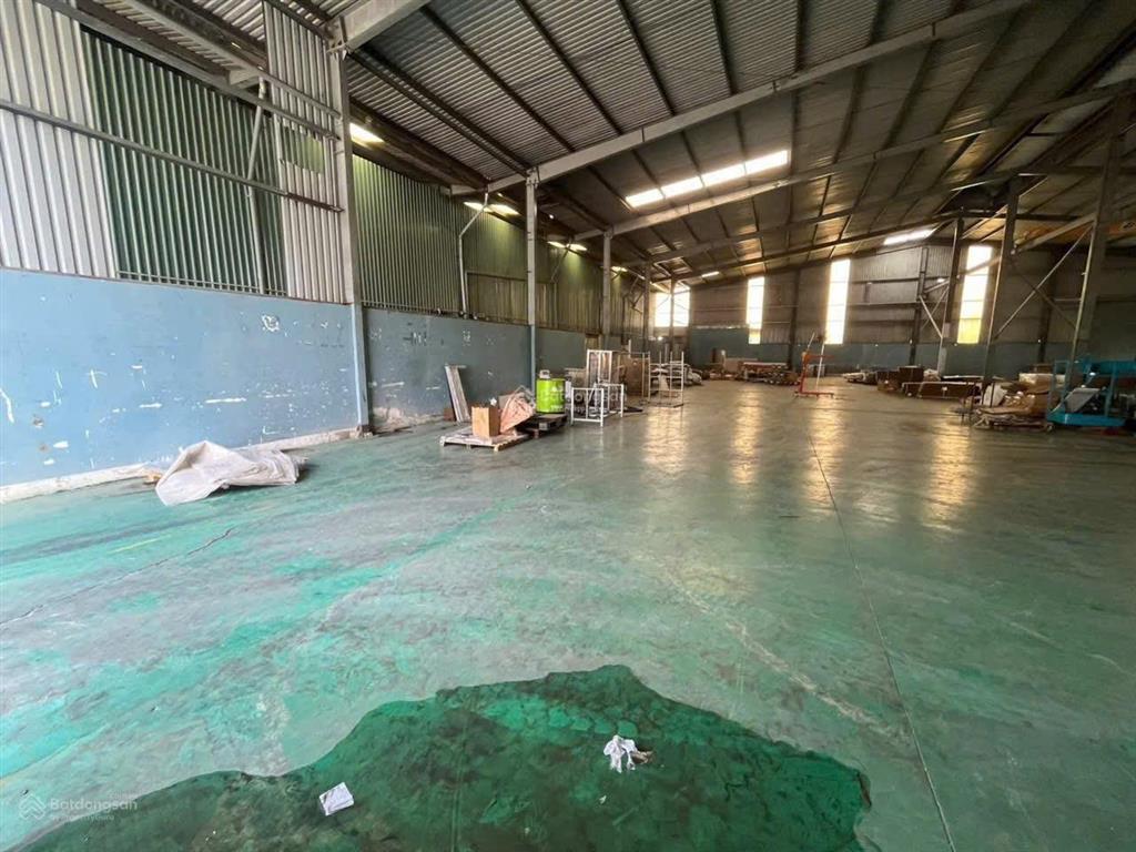 Cho thuê kho xưởng 1500 m2 (50 triệu/ tháng) đức hòa đông  long an
