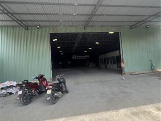 Cho thuê kho xưởng 1100 m2 ( 30 triệu/ tháng) mặt tiền đường ( vườn thơm  bình chánh  hcm)