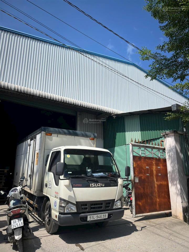 Cần bán kho xưởng 1000 m2 (15 tỷ) đường dương văn dương  đức hòa đông  long an