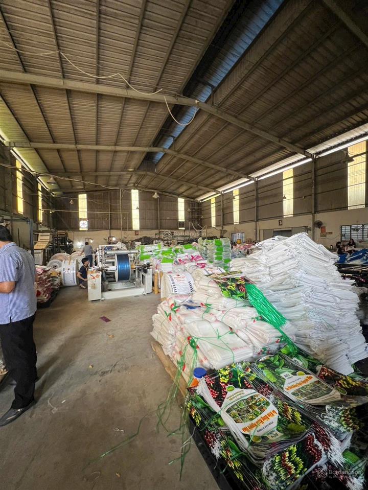 Cần bán kho xưởng 1000 m2 (15 tỷ) đường dương văn dương  đức hòa đông  long an