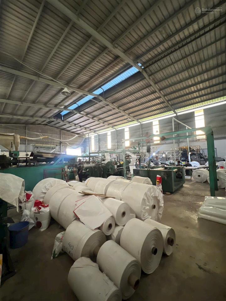 Cần bán kho xưởng 1000 m2 (15 tỷ) đường dương văn dương  đức hòa đông  long an