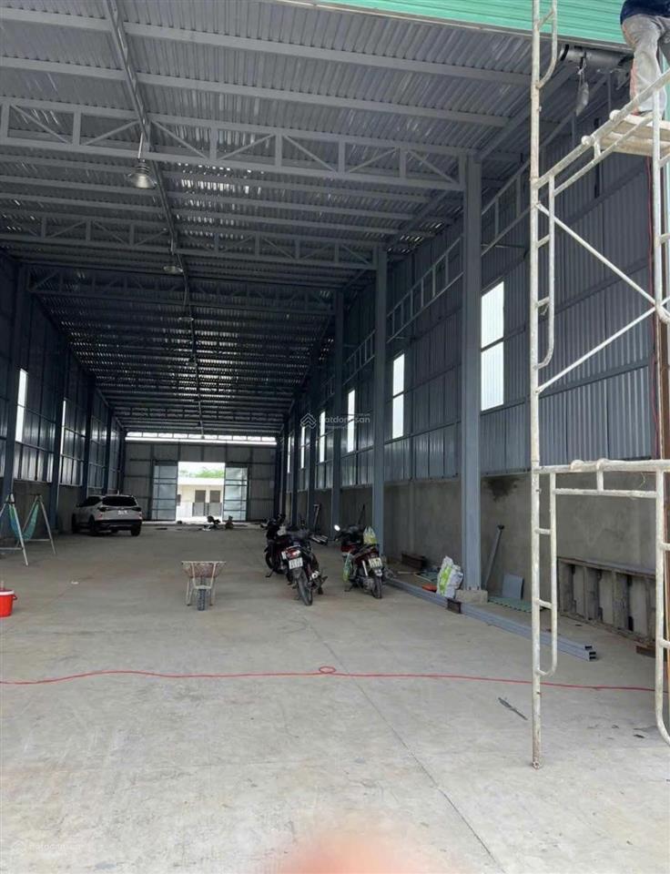 Cho thuê kho xưởng 900 m2 (30 triệu/ tháng) đức hòa thượng  đức hòa  long an