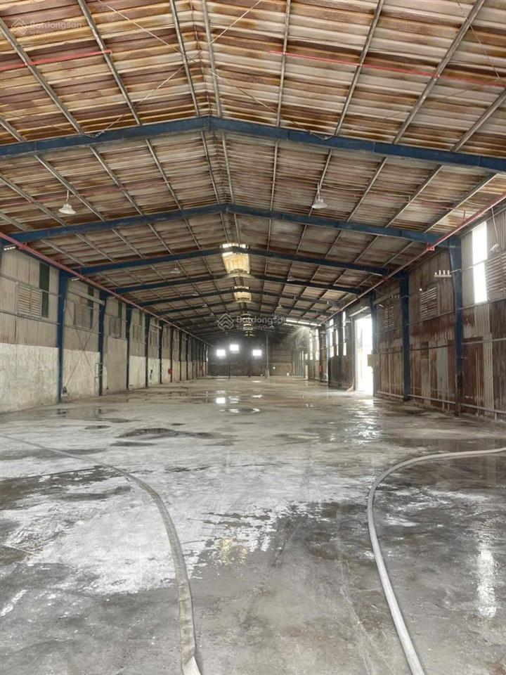 Cho thuê xưởng (2300 m2  130 triệu / tháng  đức hòa đông  long an)