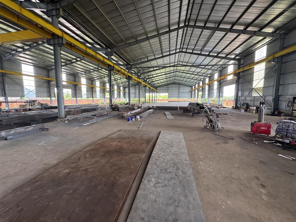 Cho thuê xưởng (60 k / m2) xuân thới sơn  hóc môn  hcm