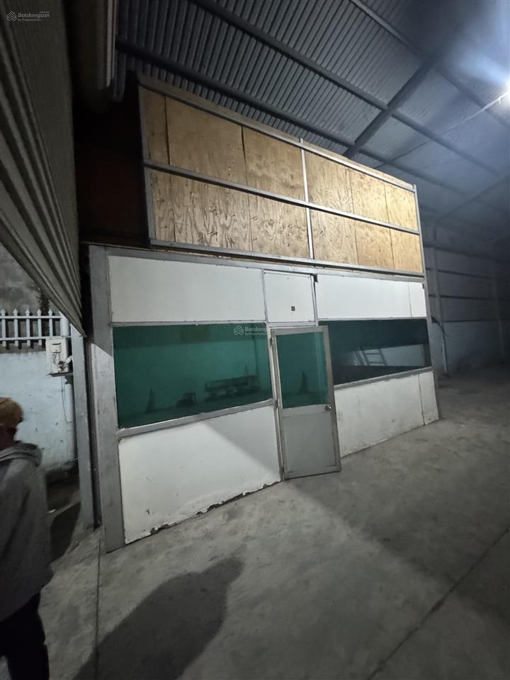 Cho thuê xưởng 600 m2 (18 triệu / tháng) đức hoà  long an