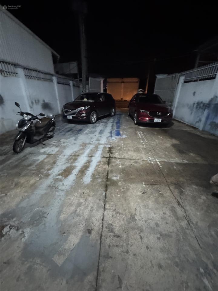 Cho thuê xưởng 600 m2 (18 triệu / tháng) đức hoà  long an