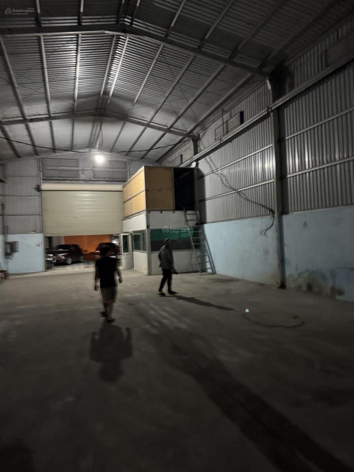 Cho thuê xưởng 600 m2 (18 triệu / tháng) đức hoà  long an