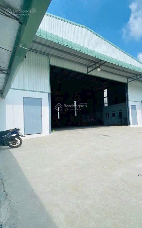 Cho thuê kho xưởng 950 m2  40 triệu / tháng (mỹ hạnh long an)