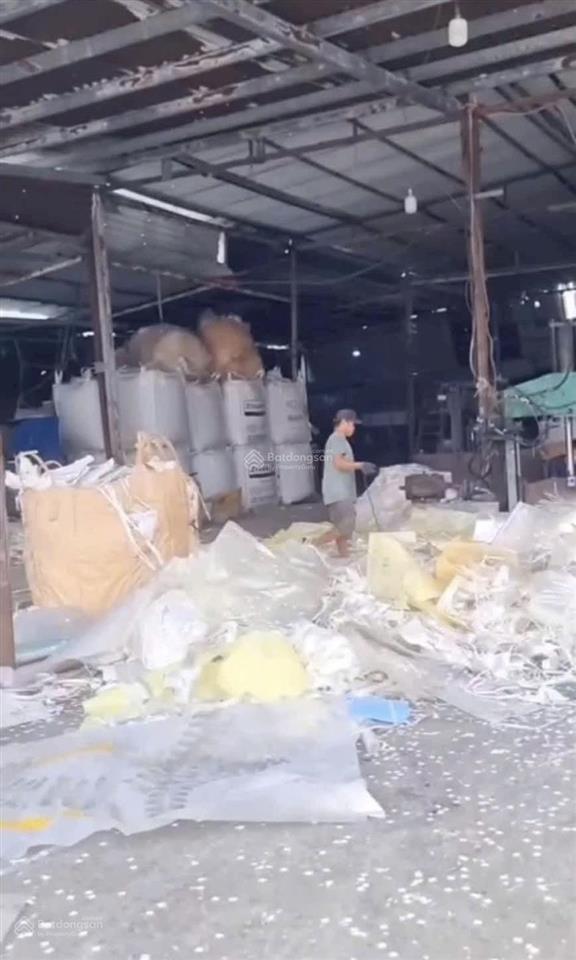 Cho thuê xưởng ó keo, bầm keo 3500 m2 ( 70 triệu / tháng ) ( bình chánh  hcm )