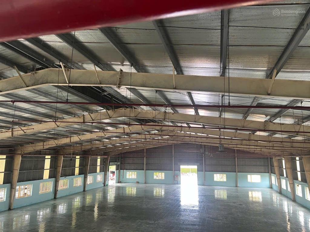 Cho thuê nhà xưởng 4000 m2 (160 triệu / tháng) ngoài kcn đức hòa long an