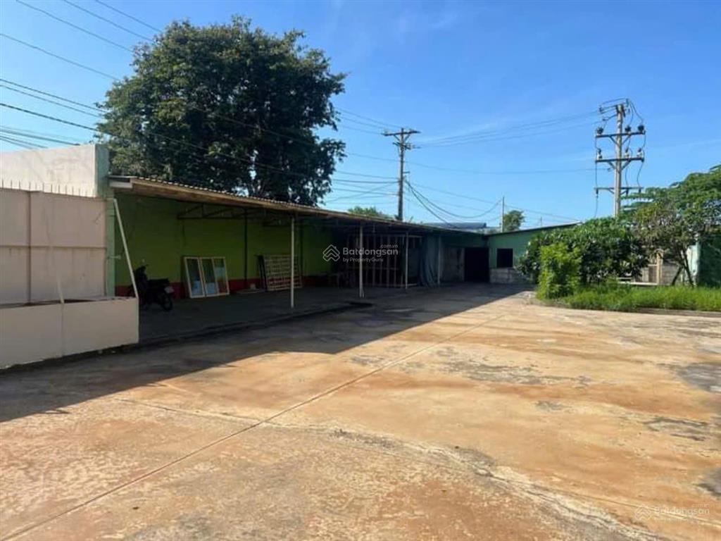 Cho thuê nhà xưởng 4000 m2 (160 triệu / tháng) ngoài kcn đức hòa long an