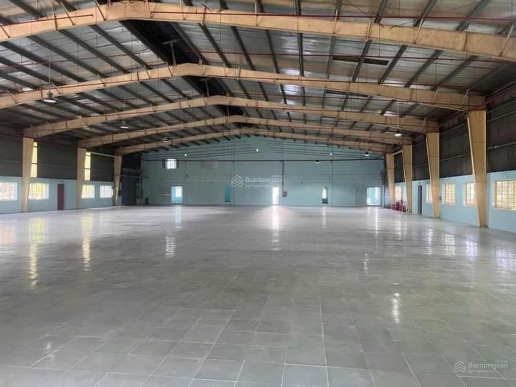 Cho thuê nhà xưởng 4000 m2 (160 triệu / tháng) ngoài kcn đức hòa long an