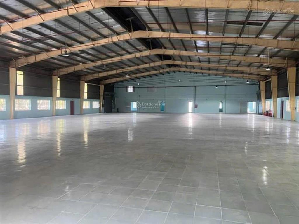 Cho thuê nhà xưởng 4000 m2 (160 triệu / tháng) ngoài kcn đức hòa long an