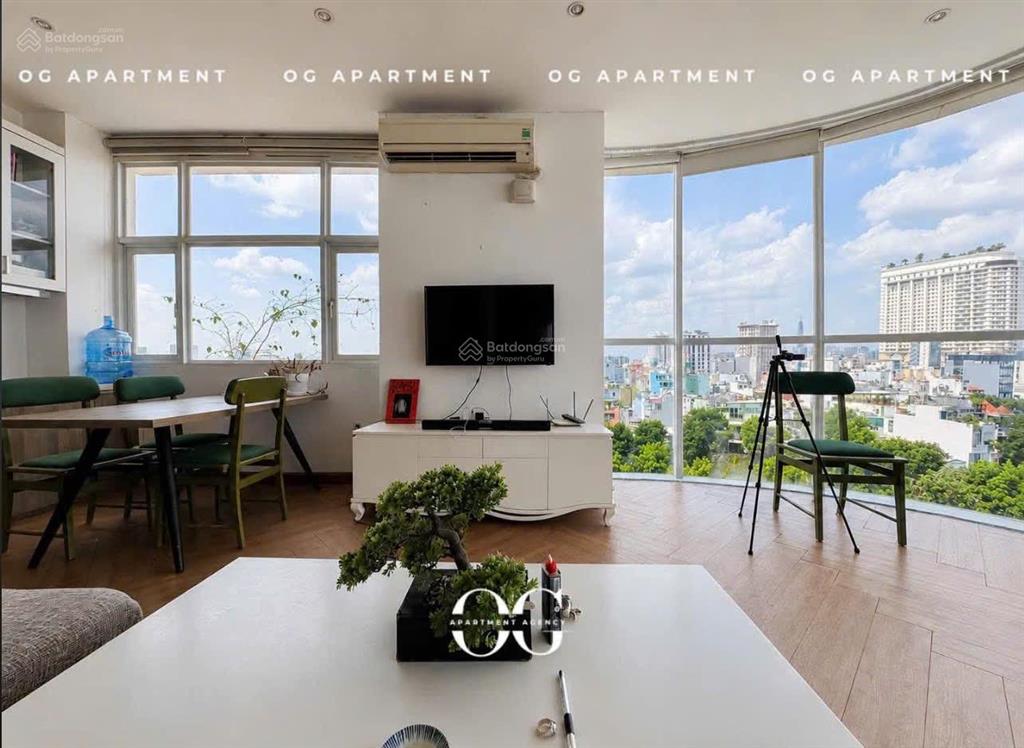 Penhouse full nội thất view kính ngắm trọn thành phố tại bờ kè trường sa phú nhuận đi quận 1 chỉ 5p