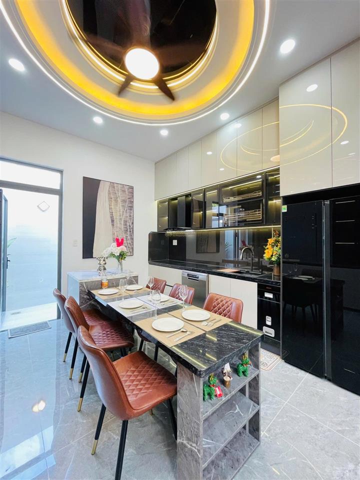 Hiếm! nhà xây mới 100% giáp cầu bình phước  chợ đầu mối thủ đức  chợ võ thị thừa