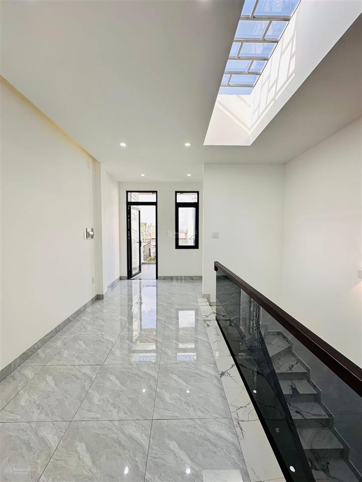 Hiếm! nhà xây mới 100% ngã tư ga  chợ cầu đồng, dt 4x20m  khu đồng bộ đường 9m