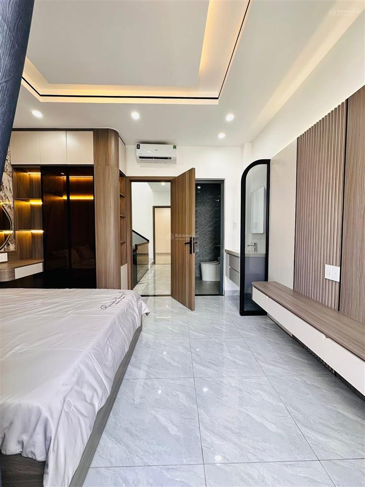 Hiếm! nhà xây mới 100% ngã tư ga  chợ cầu đồng, dt 4x20m  khu đồng bộ đường 9m