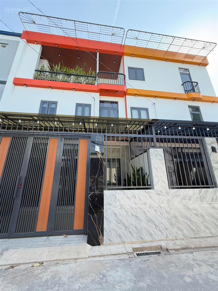 Hiếm! cặp nhà mới ngang 7x10m gần chợ minh phát  tx22, 4 phòng ngủ(1pn dưới trệt)