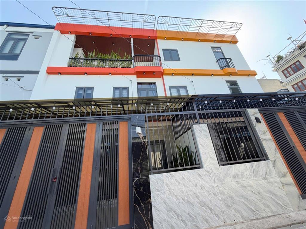 Hiếm! cặp nhà mới ngang 7x10m gần chợ minh phát  tx22, 4 phòng ngủ(1pn dưới trệt)