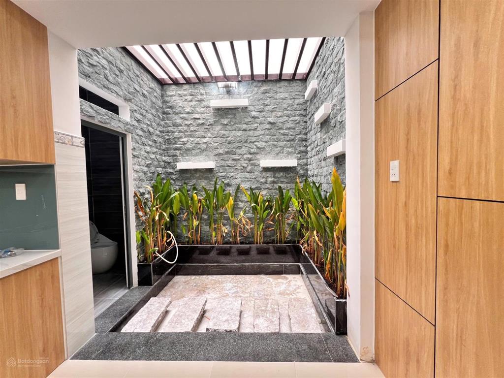 $nhà mới shr 4x17, gần chợ cầu đồng  sông sg, 5 tầng (đường oto tới nhà).