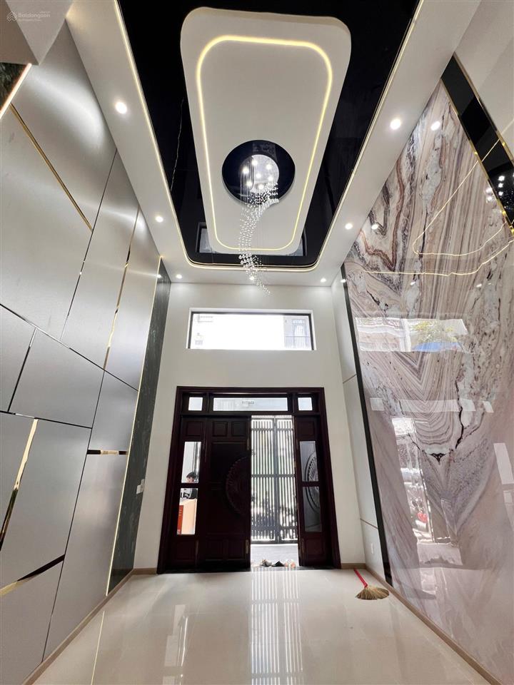 $nhà mới shr 4x17, gần chợ cầu đồng  sông sg, 5 tầng (đường oto tới nhà).