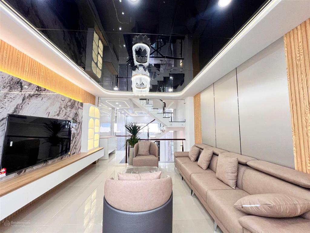 $nhà mới shr 4x17, gần chợ cầu đồng  sông sg, 5 tầng (đường oto tới nhà).