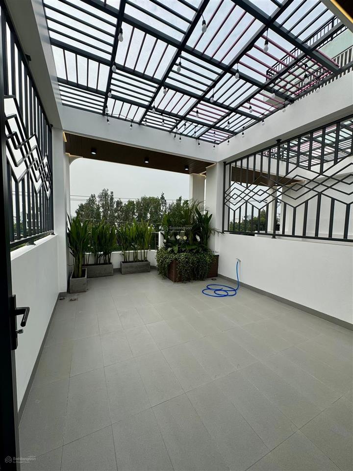 Hiếm! nhà xây mới mặt tiền sông vàm thuật  ngay hà huy giáp  thông ra sông sg. (4x25m)
