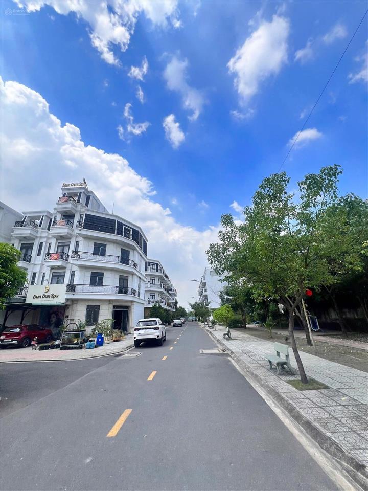 Nhỉnh 6 tỷ nhà 4 lầu, 7 phòng cho thuê 22tr/th, khu bảo minh gần trường đại học nguyễn tất thành