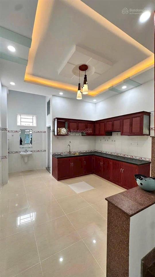 Nhà đường oto 4 x 16., hẻm 43/ gần chợ vườn lài, quận 12.