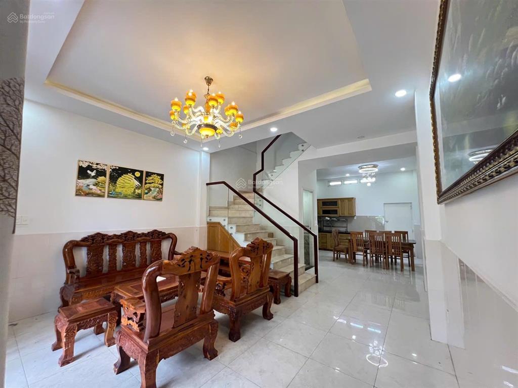 Nhà 1/ nguyễn thị nhuần  sát trường shock phạm văn chiêu, dt5x12m.