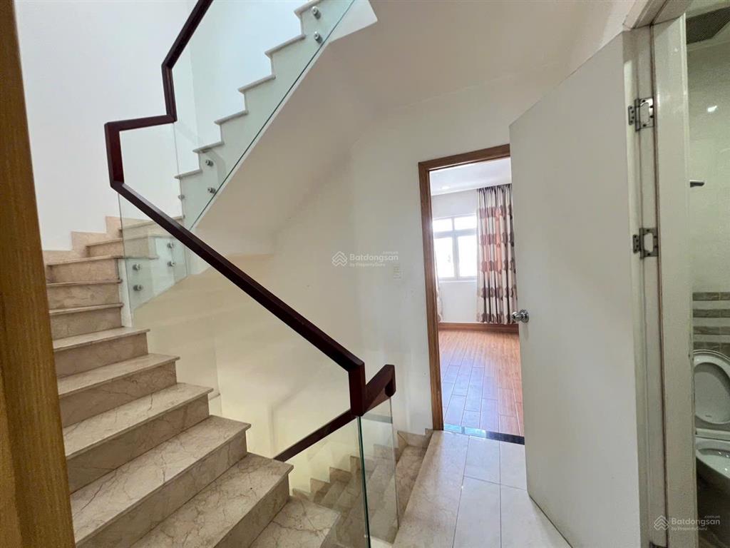 Nhà 1/ nguyễn thị nhuần  sát trường shock phạm văn chiêu, dt5x12m.