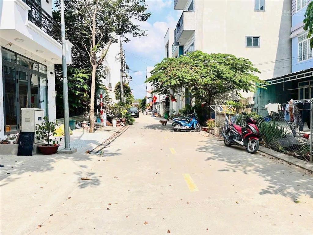 Bán đất siêu hot tại an phú đông 26, quận 12, giá 3,35 tỷ, 72,9m2 full thổ cư, sổ riêng sẵn