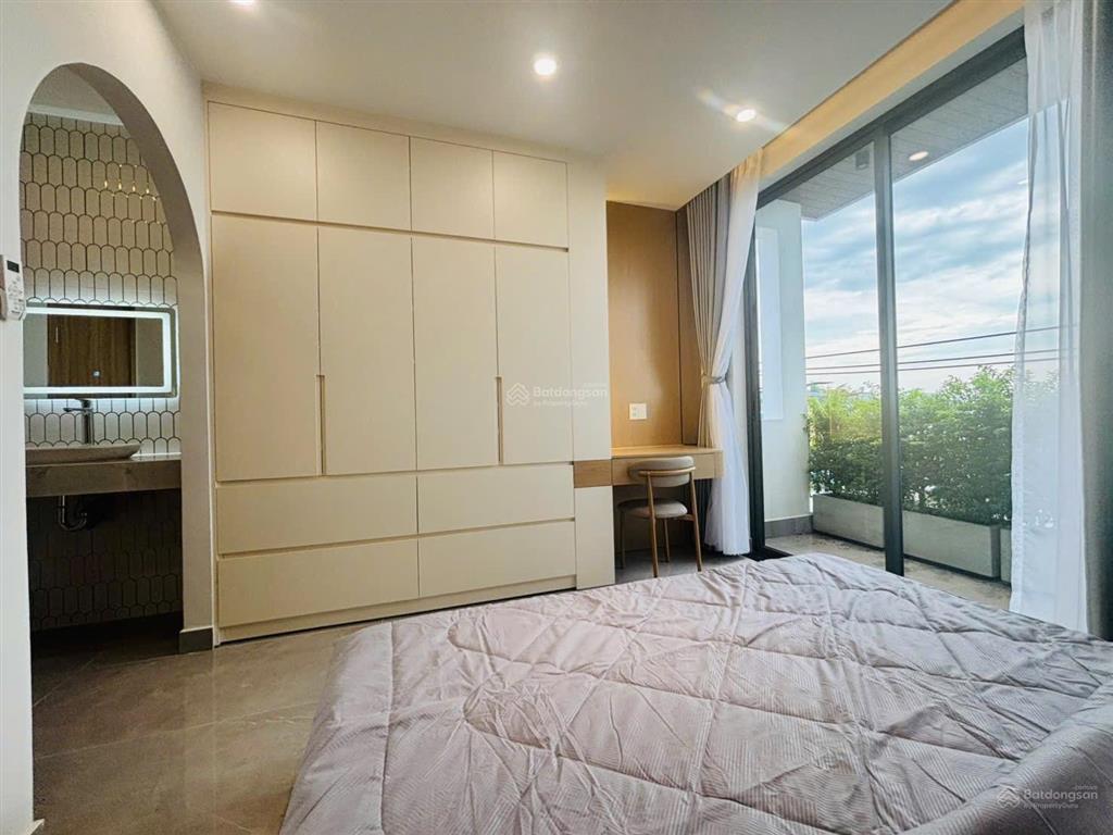 Nhà có thang máy 450kg, mặt tiền đường thạnh lộc 31