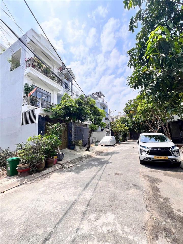 Hiếm dãy trọ 5 phòng, dt 4 x 19m (76m2 full thổ cư, sổ riêng  đường 10m