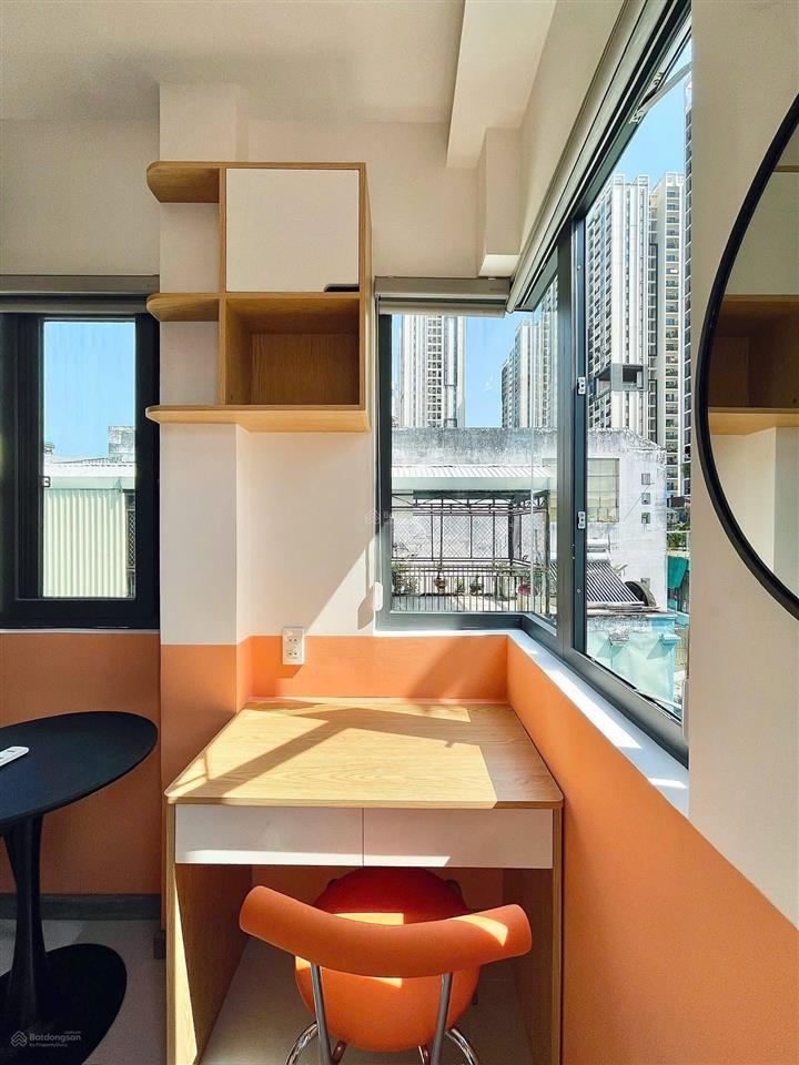 Toà ccmn trần thái tông, 72m2*8t tm, 17pkk, dt 1.3tỷ/năm, 50m oto tránh, ngõ thông, thang máy, pccc