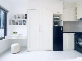 A đây rồi ! bán toà chdv quan hoa 83m2*7t*17pkk, dt 1,2tỷ/năm, 2 thoáng, gần phố, thang máy, pccc