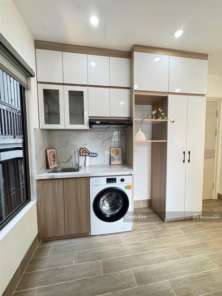 Ngộp bank! tòa ccmn cầu giấy, 65m2*8t*14pkk, dt ~900tr/năm, oto đỗ cổng, 40m ra phố, pccc chuẩn