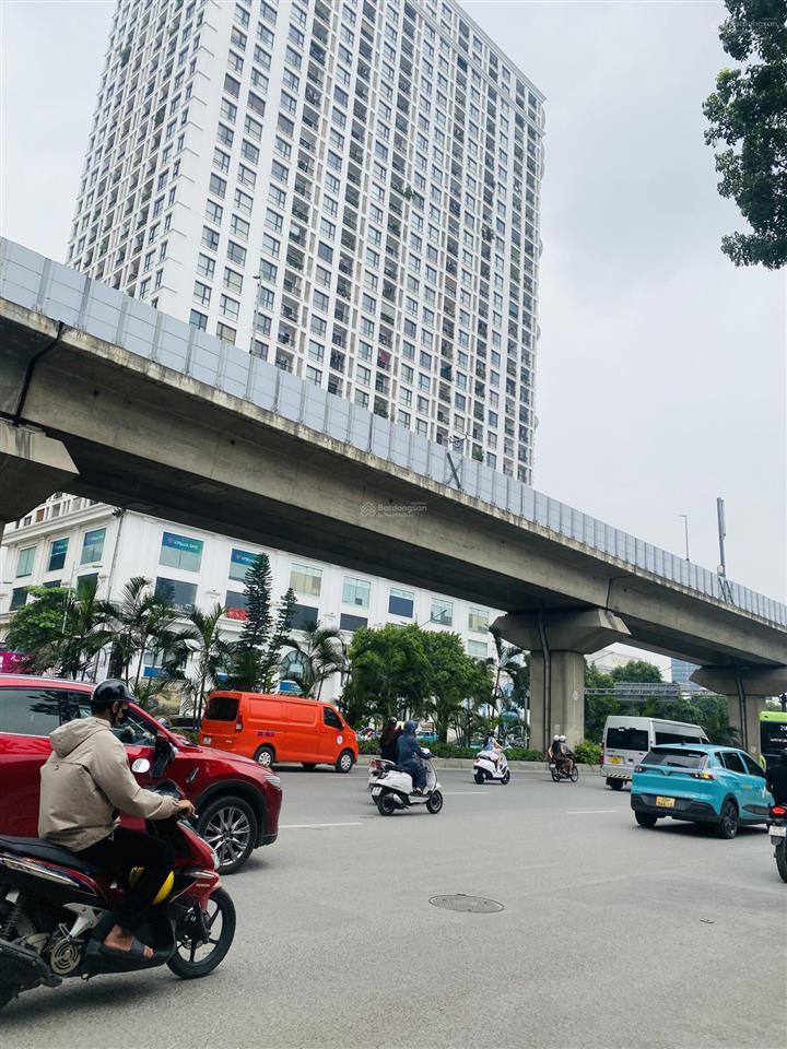 Cực hiếm! đối diện royal city, doanh thu 900tr/năm, toà ccmn 60m2*7t*13pkk, thang máy, pccc chuẩn