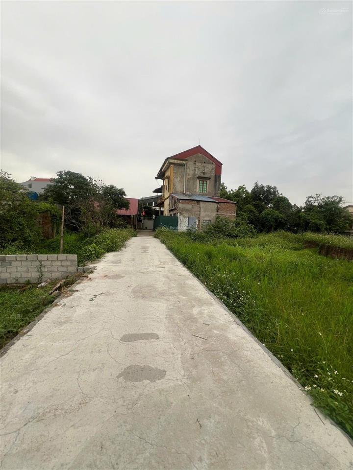 Bán gấp đất mễ sở, văn giang, ô tô, gần phố, 60m
