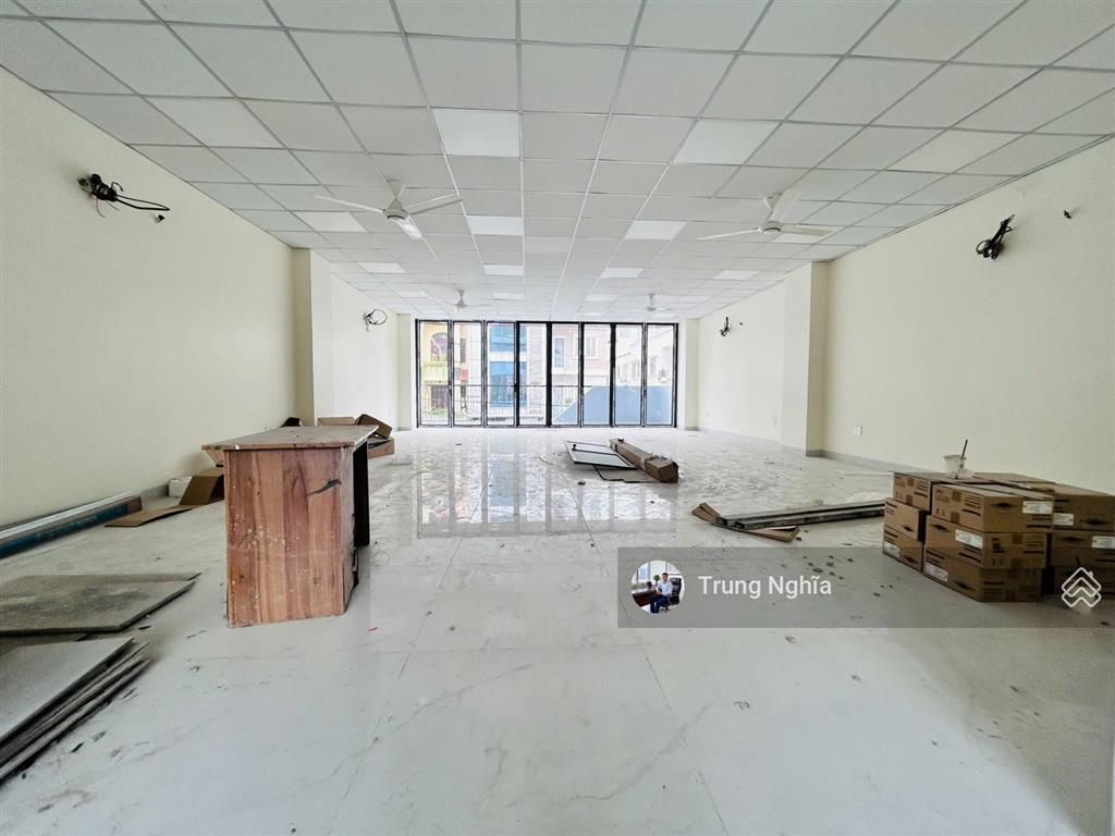 Tòa nhà đường bàu cát, diện tích 8x20m, hầm, 4 tầng cho thuê
