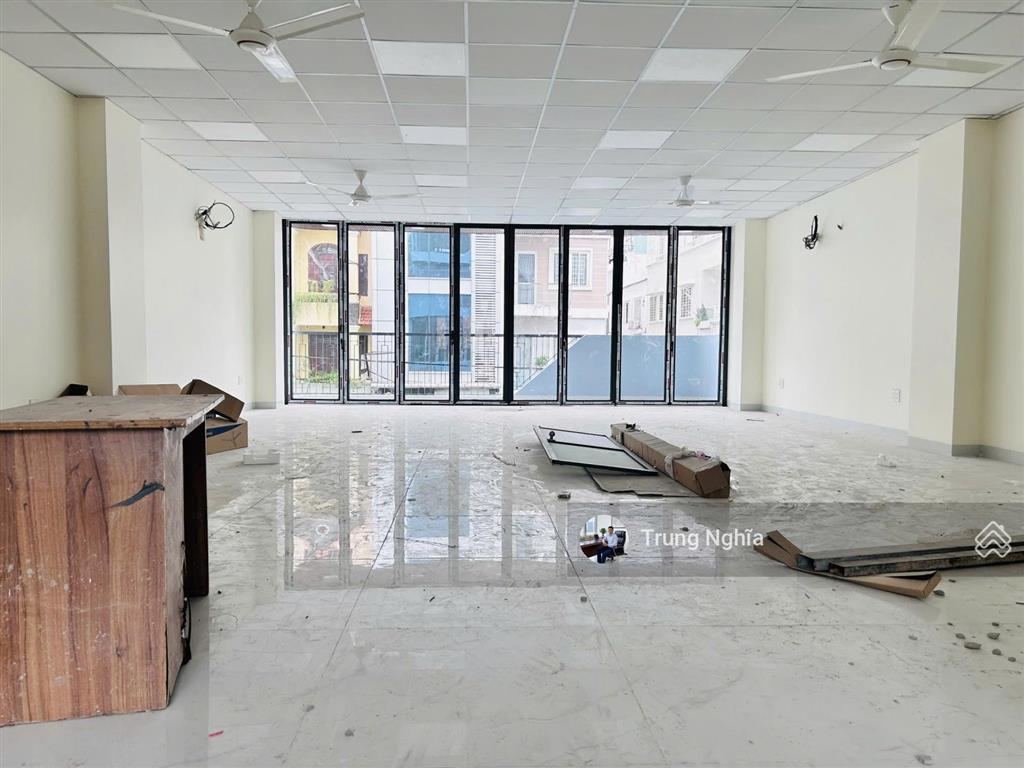 Tòa nhà đường bàu cát, diện tích 8x20m, hầm, 4 tầng cho thuê