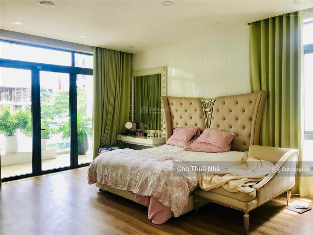 Villa khu sân bay 13x20m, trệt 2 lầu có sân vườn, cho thuê