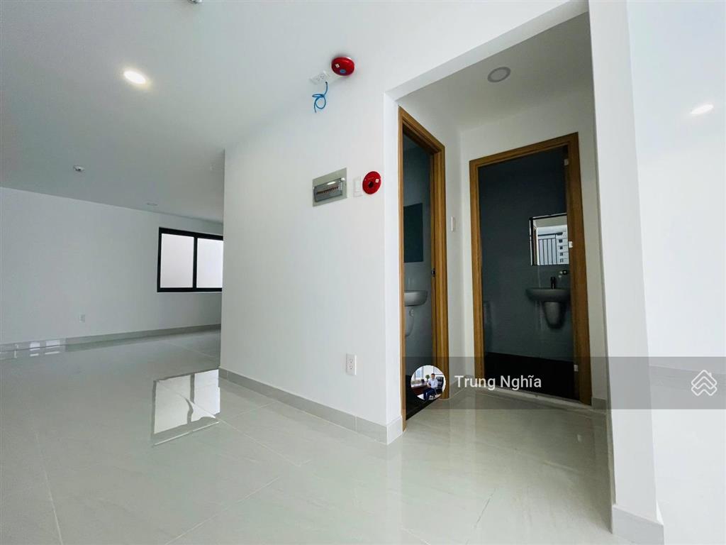 Tòa nhà mặt tiền đường lê văn sỹ diện tích 9x20m hầm 5 tầng cho thuê