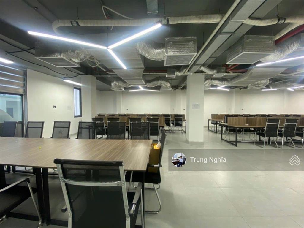 Tòa nhà mặt tiền đường nam kỳ khởi nghĩa diện tích 11x30m hầm 7 tầng cho thuê