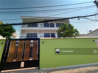 Nhà đường nam kỳ khởi nghĩa diện tích 20x25m trệt 2 lầu, sàn suốt cho thuê