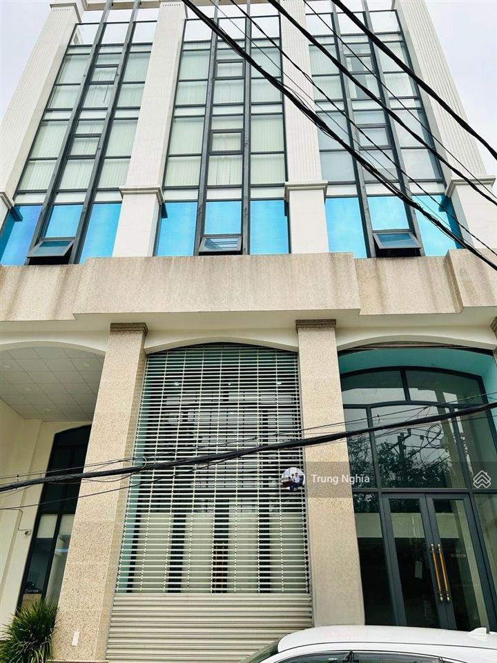 Tòa nhà mặt tiền đường nguyễn trọng tuyển diện tích 10x20m hầm 4 tầng cho thuê