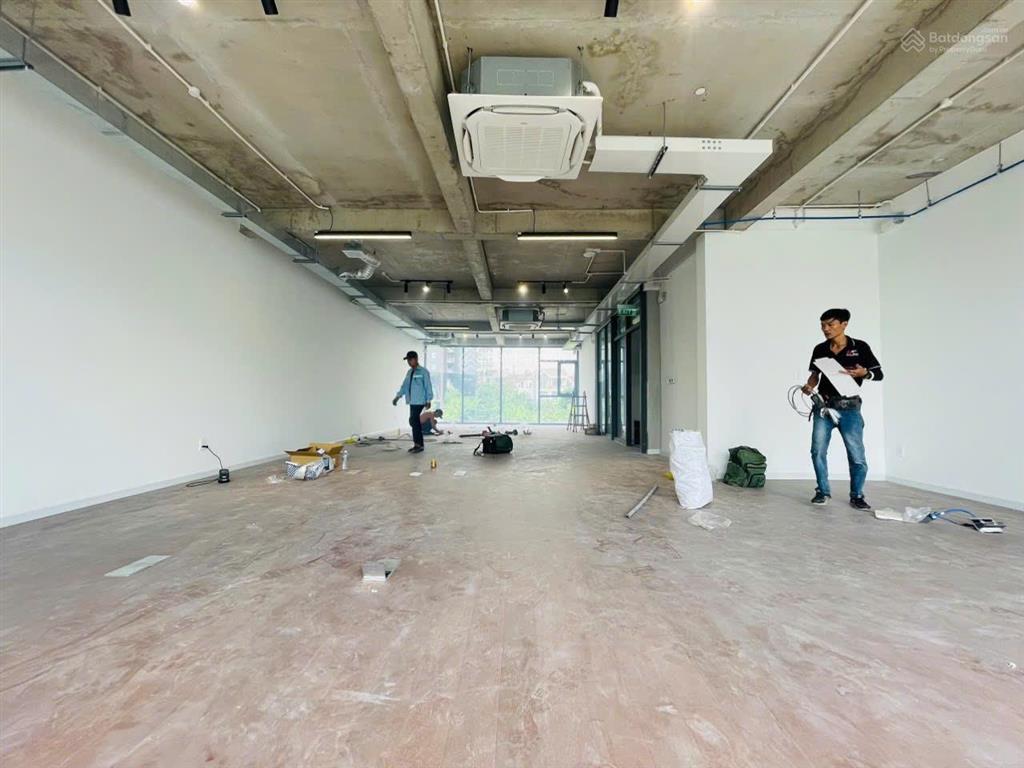 Nhà khu phan xích long diện tích 9x22m hầm trệt 3 lầu cho thuê