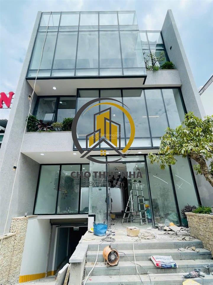 Nhà khu phan xích long diện tích 9x22m hầm trệt 3 lầu cho thuê