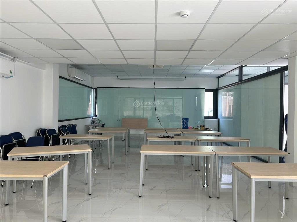 Nhà đường trương quốc dung diện tích 10x20m hầm 3 tầng cho thuê