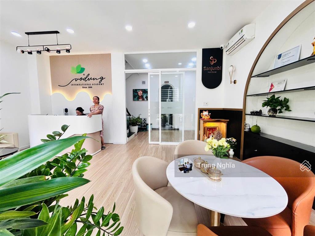 Nhà đường hoàng văn thụ, diện tích 15x30m, trệt 2 lầu cho thuê